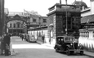 Bath, York Street and Roman Baths c1955