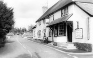 Lyonshall, Royal George Inn c1965