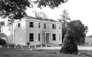 Newbridge, Hotel Embassy c1955