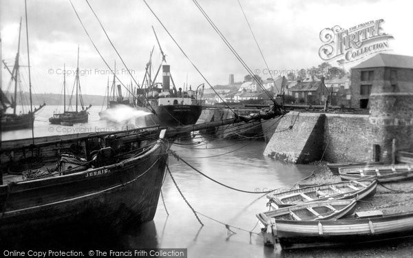 Appledore, the Richmond Dock 1923.  (Neg. 75148)   Copyright The Francis Frith Collection 2008. http://www.francisfrith.com