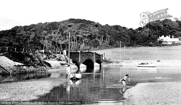 Axmouth, the Bridge c1955