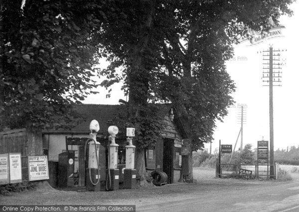 Hope-Under-Dinmore, Markhams Filling Station c1955
