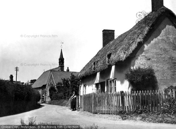 Leintwardine, Old Cottages c1950