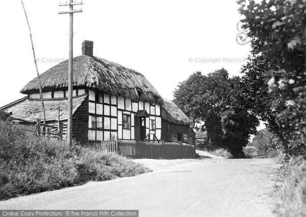 Leintwardine, Thatched Cottage c1955