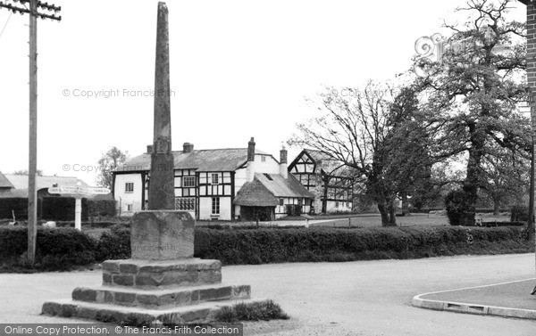 Madley, the Old Cross and Town House c1955