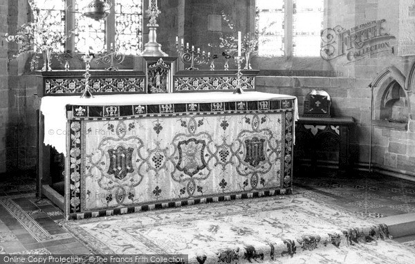 Madley, the Altar, Church of the Nativity c1955