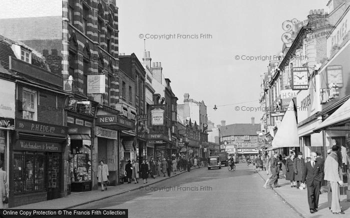 High Street 1948. Enlarge photo | More about this photo