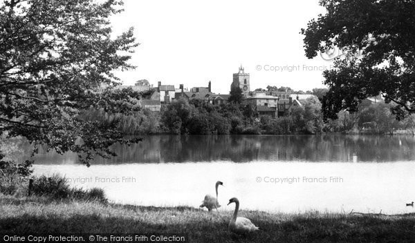 Diss, the Mere c1955.  (Neg. D32011)  © Copyright The Francis Frith Collection 2008. http://www.francisfrith.com