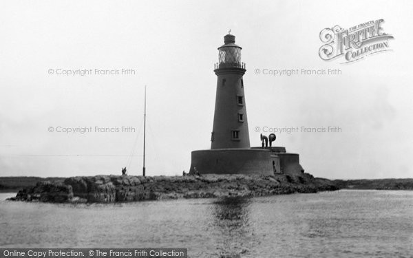 Photo of Farne Island, Longstone Lighthouse c1933, ref. F152003