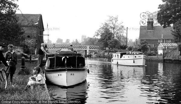 Beccles, the River c1960.  (Neg. B45066)  © Copyright The Francis Frith Collection 2008. http://www.francisfrith.com