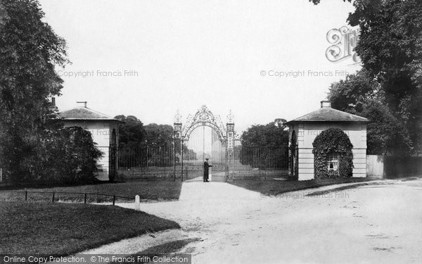 Park Gates And Lodge 1904, West Clandon