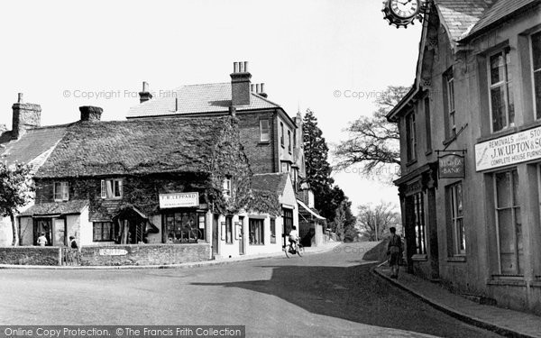 Cuckfield, Broad Street c1960.  (Neg. C426019)   Copyright The Francis Frith Collection 2008. http://www.francisfrith.com
