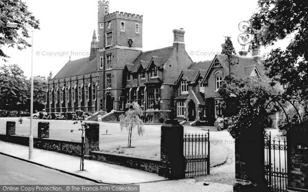 Wolverhampton, the Grammar School, Compton Road c1960