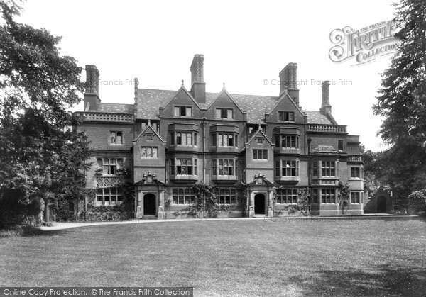 Photo of Cambridge, Trinity Hall Lathams Buildings 1909, ref. 61476