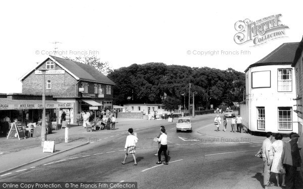 Photo of Ingoldmells, High Street c1965, ref. i47108