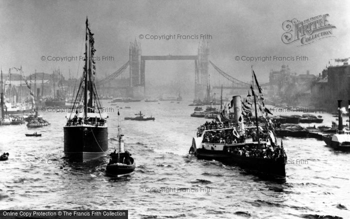 Photo of London, Opening of Tower Bridge 1894, ref. L130019