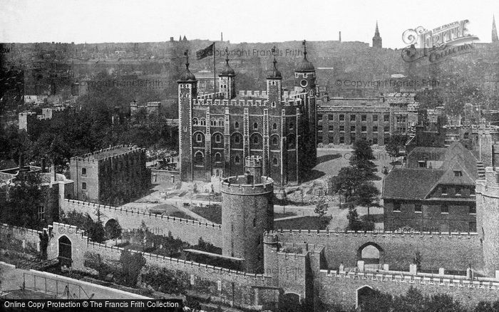 Photo of London, the Tower of London c1890, ref. L130172