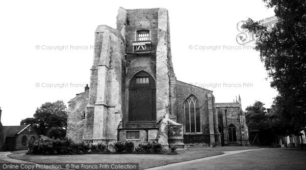 Photo of North Walsham, the Parish Church c1955, ref. n42047