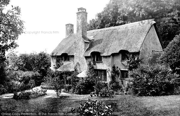 Foto van Selworthy, Dame ' S Cottage c1871, ref. 5994's Cottage c1871, ref. 5994