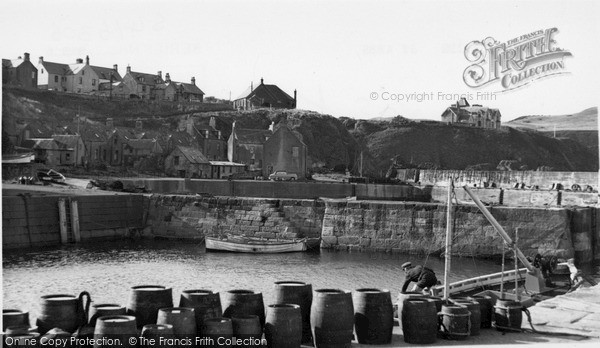 Photo of St Abbs, Harbourside c1955, ref. s416306
