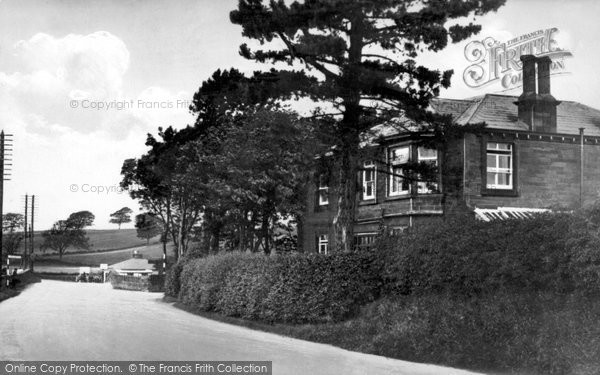 Photo of Gretna Green, Last House in England, First House in Scotland c1940, ref. G163018
