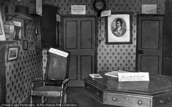 Photo of Gretna Green, interior of the Original Marriage Room c1940, ref. G163023